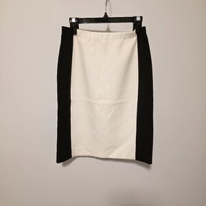 Babaton Black White Knee Length Tight Fitted Skirt With Slit Size US 4